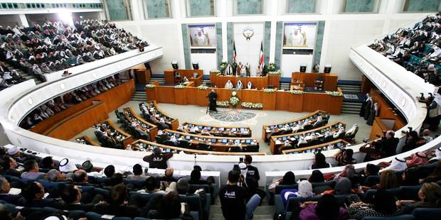 Anggota Parlemen Kuwait: Ekspatriat Harus Membayar Bahkan untuk Udara Untuk Bernafas